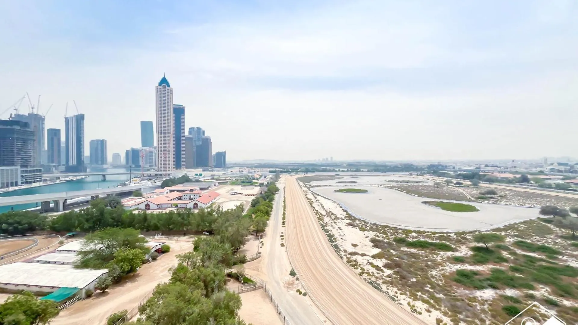 Business Bay 2Br In Amna Tower & Canal Views Dubai