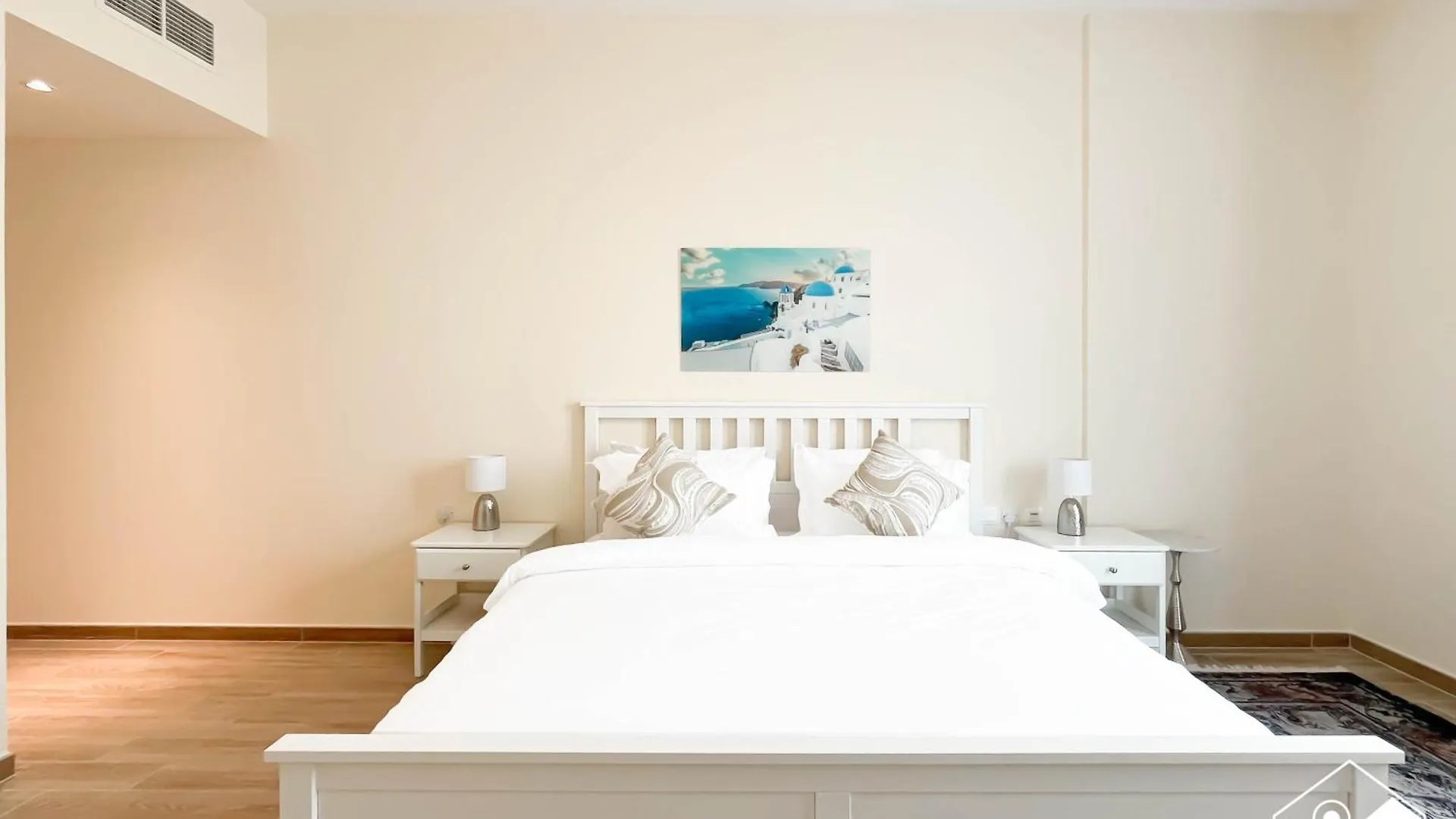 Business Bay 2Br In Amna Tower & Canal Views Dubai United Arab Emirates