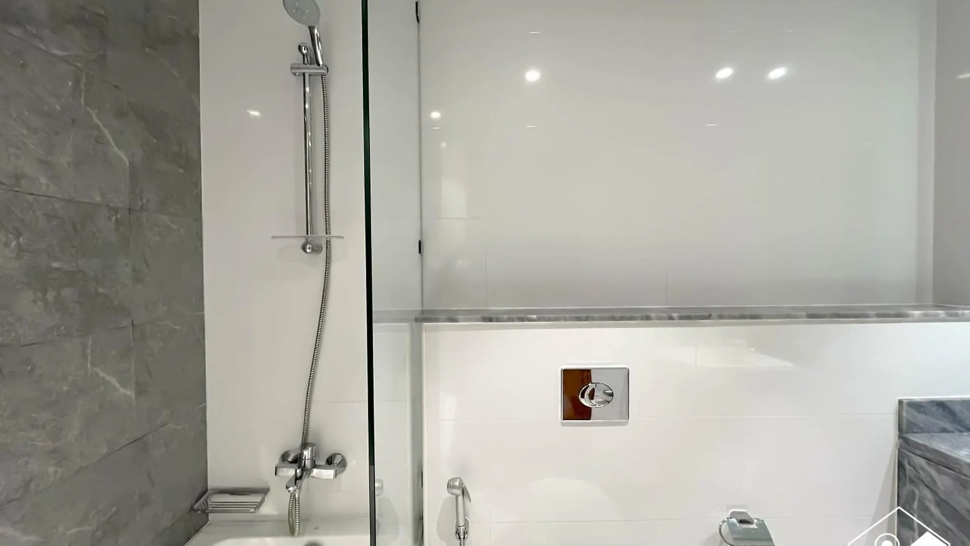 Apartment Business Bay 2Br In Amna Tower & Canal Views Dubai United Arab Emirates